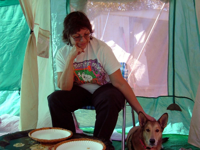  Tawney likes to camp out too.