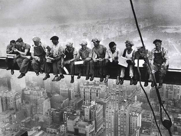 Charles C. Ebbets /19051978/: Lunch atop a Skyscraper, 1932