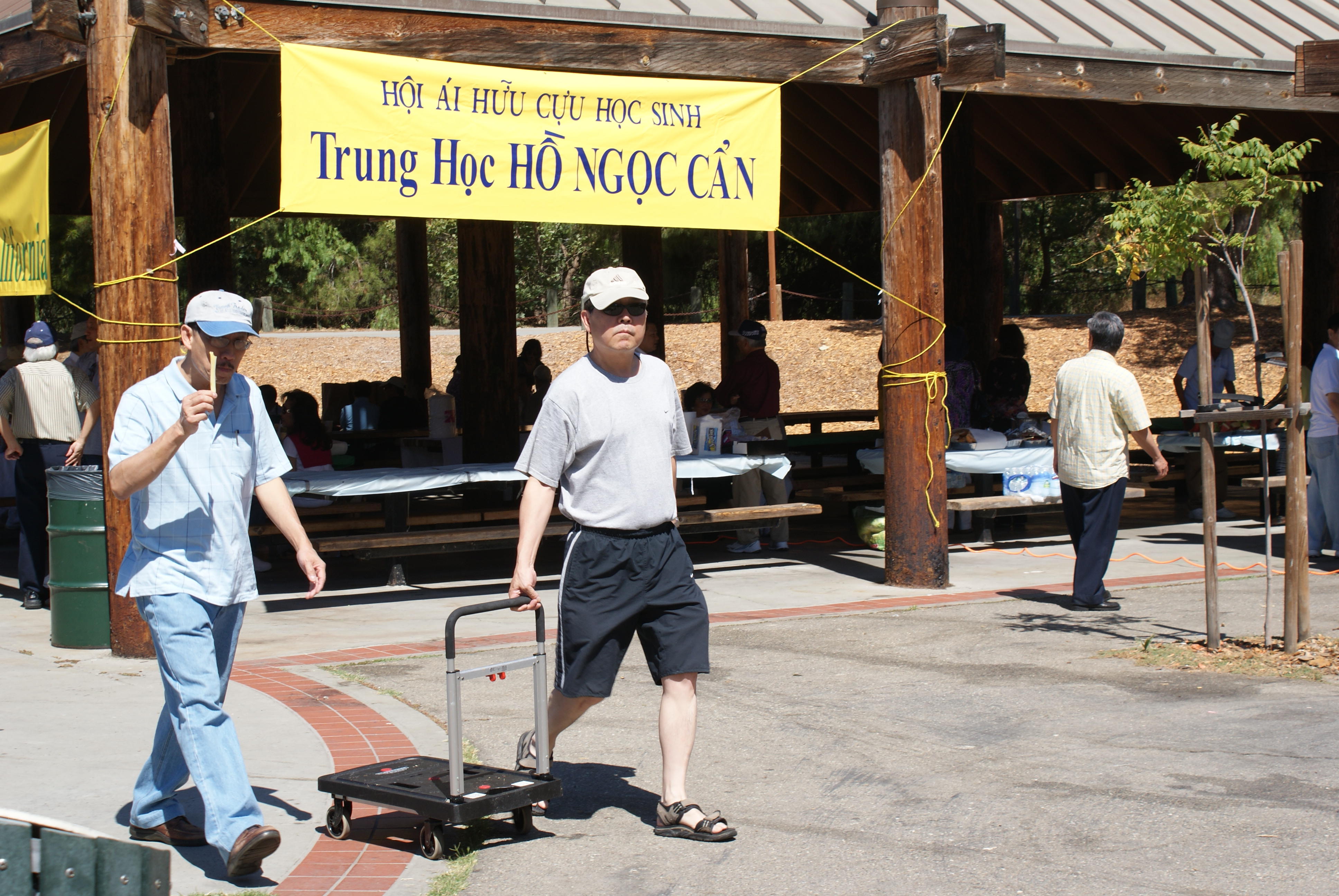 Tri qua: Anh Phc-Hải