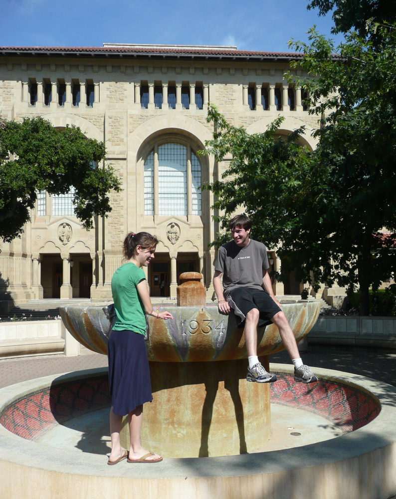 Rachel and Joachim in front of main library of Stanford P1030543.jpg