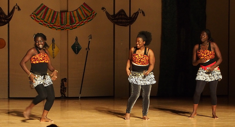 Cameroon Dance at Africa Night 2013 at ISU 047.jpg