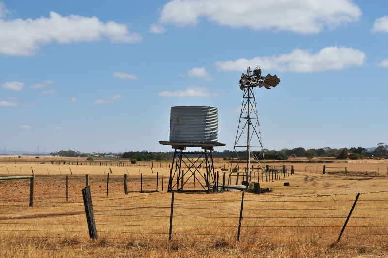 Broken windmill near Little River