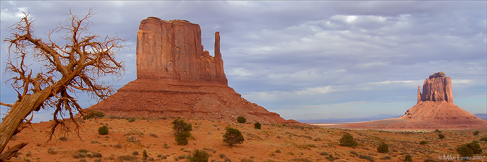 Monument Valley   (panoramic)