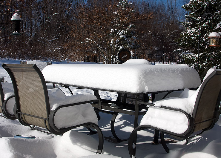 Snow picnic...