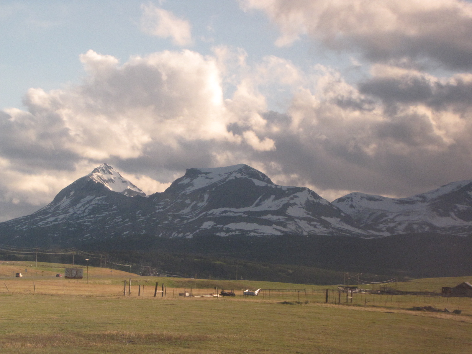  the eastern face of the Rockies.JPG