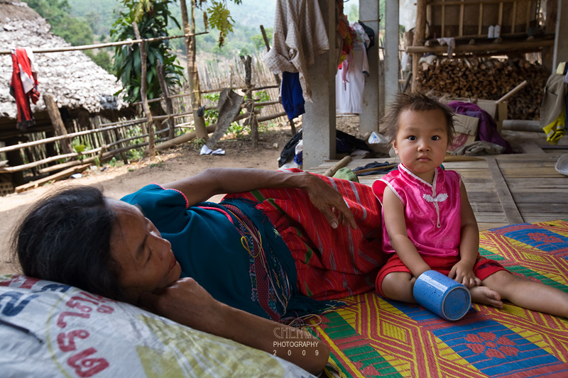 Karen village, afternoon rest