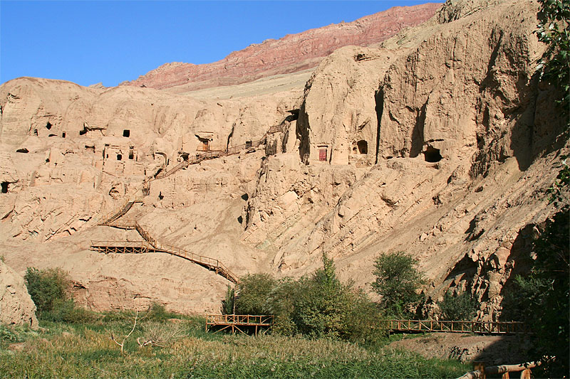 Tuyugou Thousand-Buddha Grottoes (Oct 07)