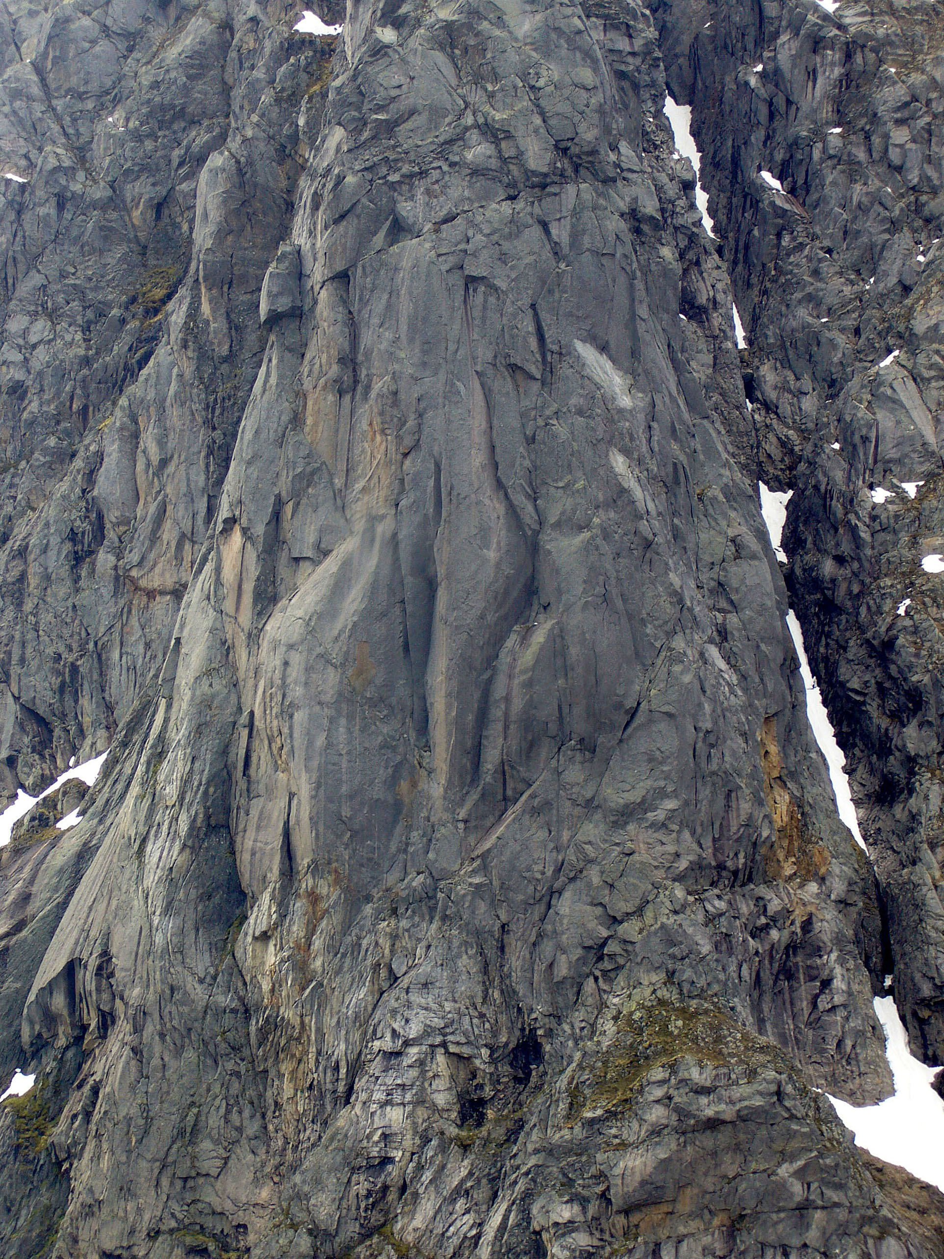 Storepillaren detail