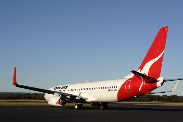 QANTAS BOEING 737 800 HBA RF  IMG_0123.jpg