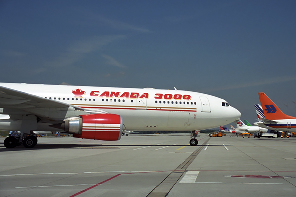 CANADA 3000 AIRBUS A330 200 MUC RF 1553 4.jpg