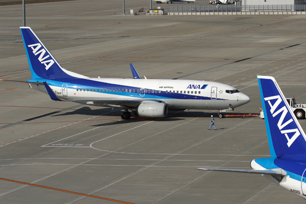 AIR NIPPON BOEING 737 700 NGO RF IMG_5501.jpg