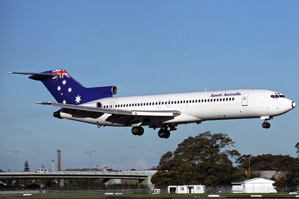 ANSETT AUSTRALIA BOEING 727 200 SYD RF 404 15.jpg