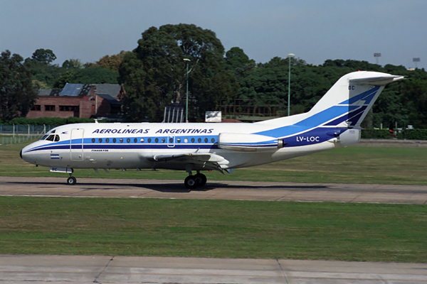 AEROLINEAS ARGENTINAS FOKKER F28 AEP RF 520 3.jpg