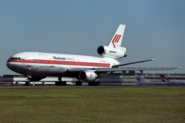 MARTINAIR DC10 30CF SYD RF 417 3.jpg