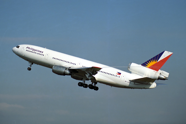 PHILIPPINES DC10 SYD RF 399 36.jpg