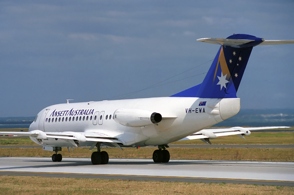 ANSETT AUSTRALIA FOKKER F28 4000 SYD RF 880 36.jpg