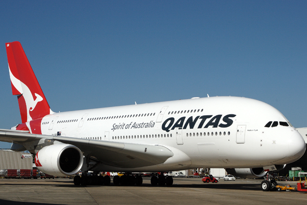 QANTAS AIRBUS A380 SYD RF IMG_1503.jpg