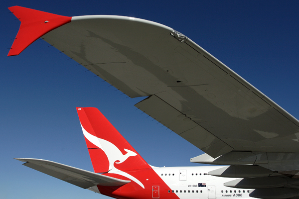 QANTAS AIRBUS A380 SYD RF IMG_1557.jpg