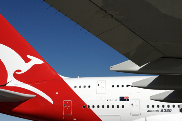 QANTAS AIRBUS A380 SYD RF IMG_1558.jpg