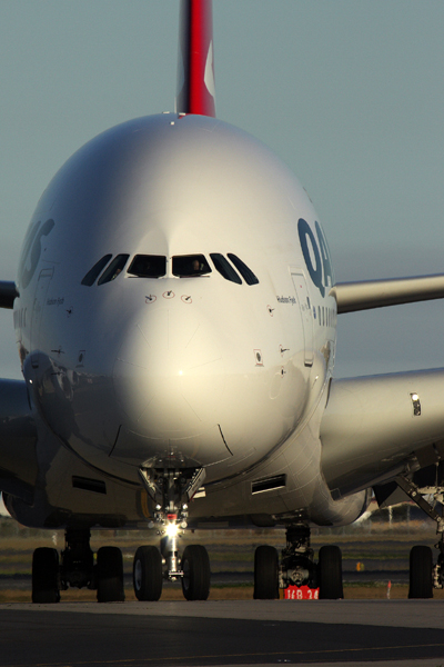 QANTAS AIRBUS A380 SYD RF IMG_2133.jpg