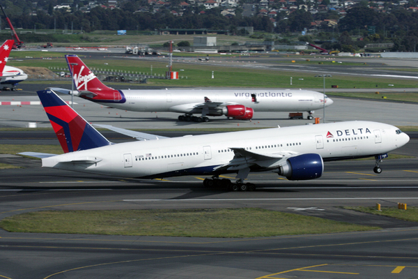 DELTA BOEING 777 200LR SYD RF IMG_2568.jpg