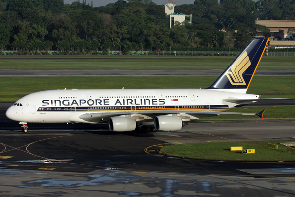 SINGAPORE AIRLINES AIRBUS A380 SIN RF IMG_4917.jpg