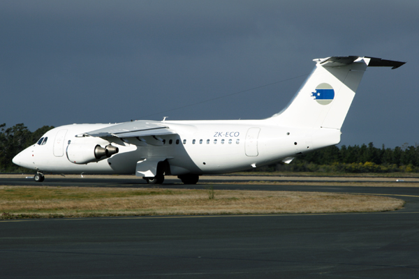 AIR NATIONAL BAE 146 200 HBA RF IMG_5088.jpg