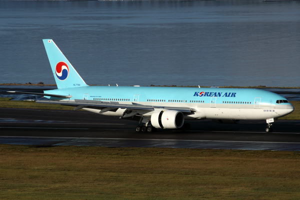 KOREAN AIR BOEING 777 200 SYD RF IMG_7986.jpg