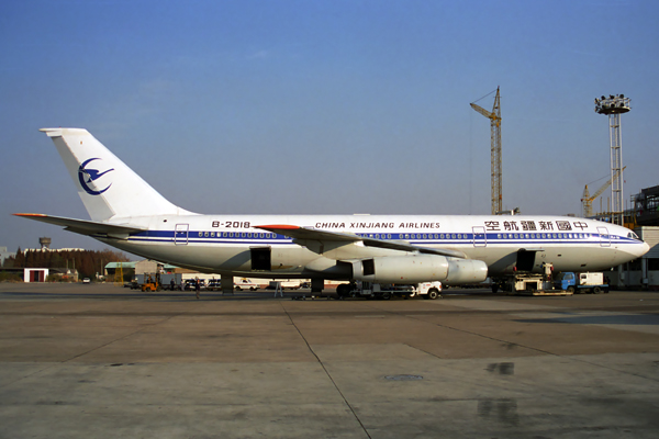 CHINA XINJIANG AIRLINES ILYUSHIN IL86 SHA RF 985 17.jpg