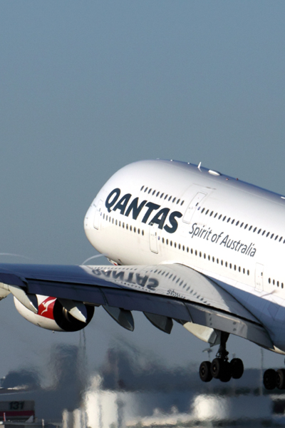 QANTAS AIRBUS A380 SYD RF IMG_0213.jpg