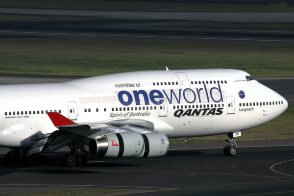 QANTAS BOEING 747 400 SYD RF IMG_9759.jpg