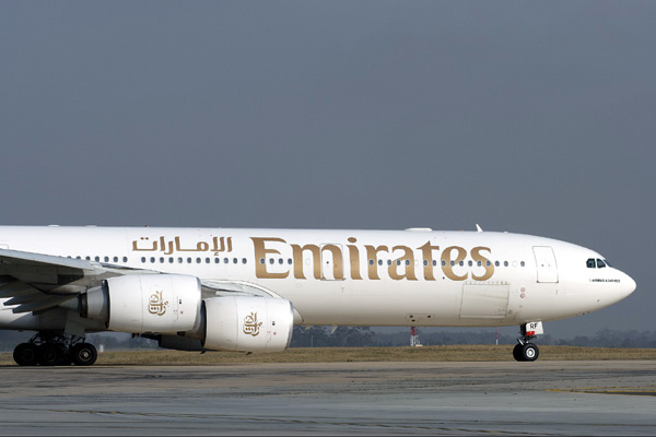 EMIRATES AIRBUS A340 500 MEL RF IMG_7720 .jpg