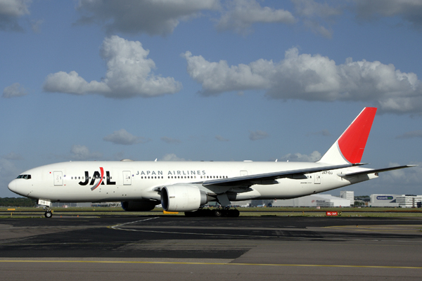 JAPAN AIRLINES BOEING 777 200 AMS RF IMG_2612.jpg