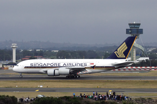 SINGAPORE AIRLINES AIRBUS A380 SYD RF IMG_4536 N.jpg