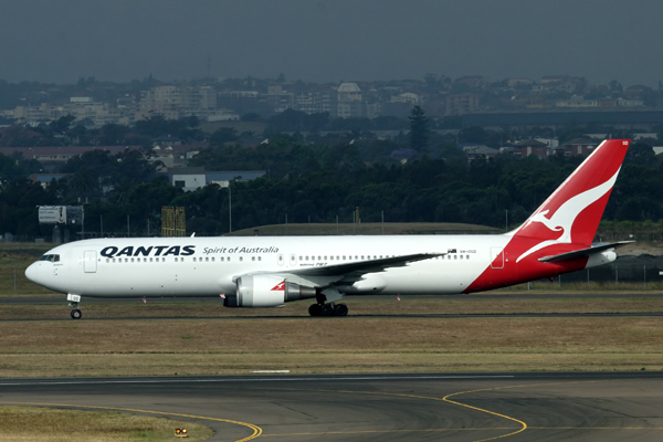 QANTAS BOEING 767 300 SYD RF IMG_4463 N.jpg