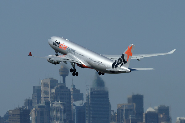 JETSTAR AIRBUS A330 200 SYD RF IMG_4635.jpg