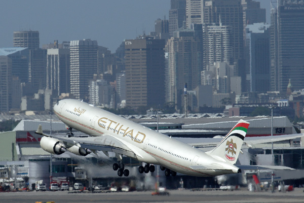 ETIHAD AIRBUS A340 500 SYD RF IMG_4693.jpg