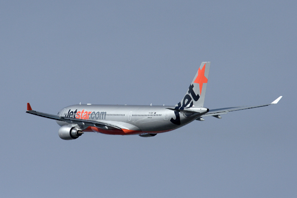 JETSTAR AIRBUS A330 200 SYD RF IMG_4723.jpg