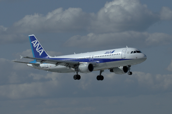 ANA AIRBUS A320 KIX RF IMG_5225.jpg