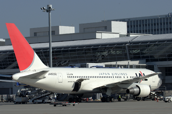 JAPAN AIRLINES BOEING 767 200 NGO RF IMG_5452.jpg