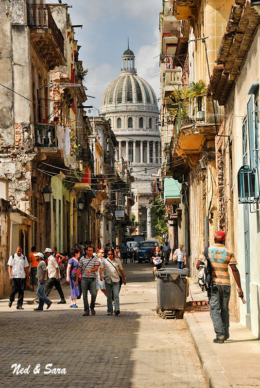 Capitolio view from side street