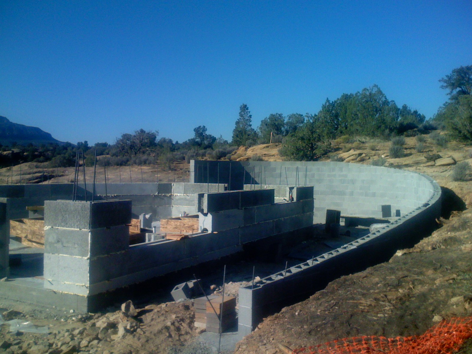 The walls are 85% from recycled materials!
