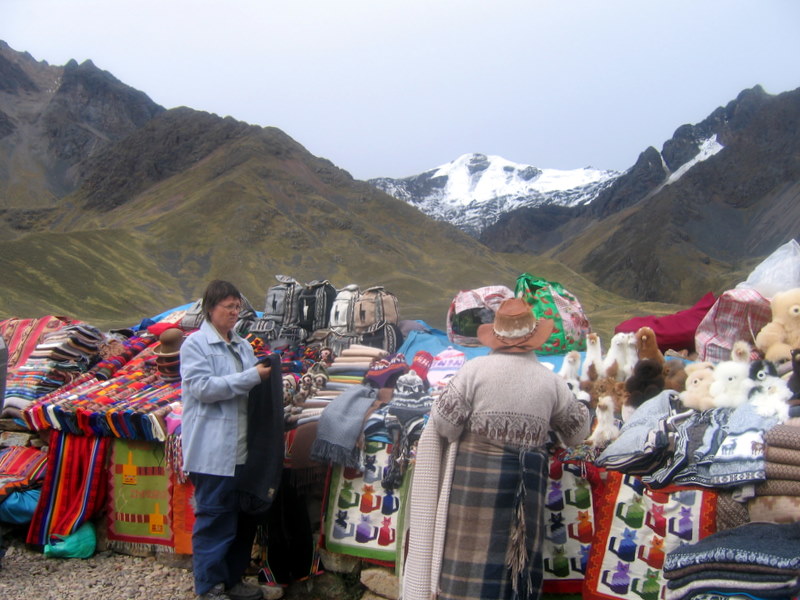 IMG_4225.JPG Arrt pour paysage et march vers Puno