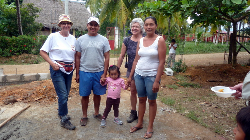 Pauline, Marie-Andre et petite famille
