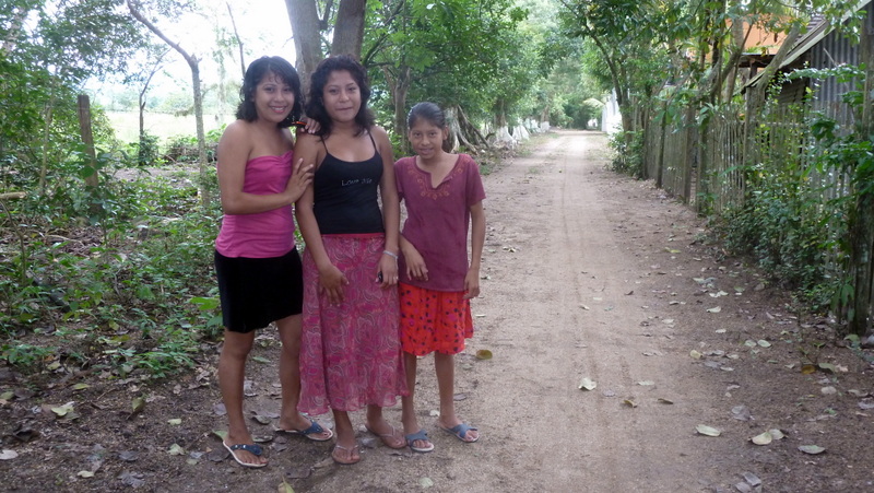 Louisa et ses 2 soeurs