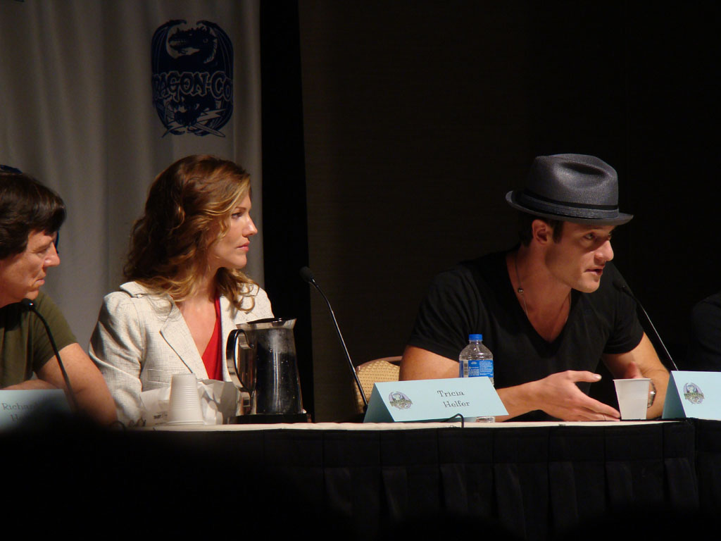 Tricia Helfer, Tahmoh Penikett