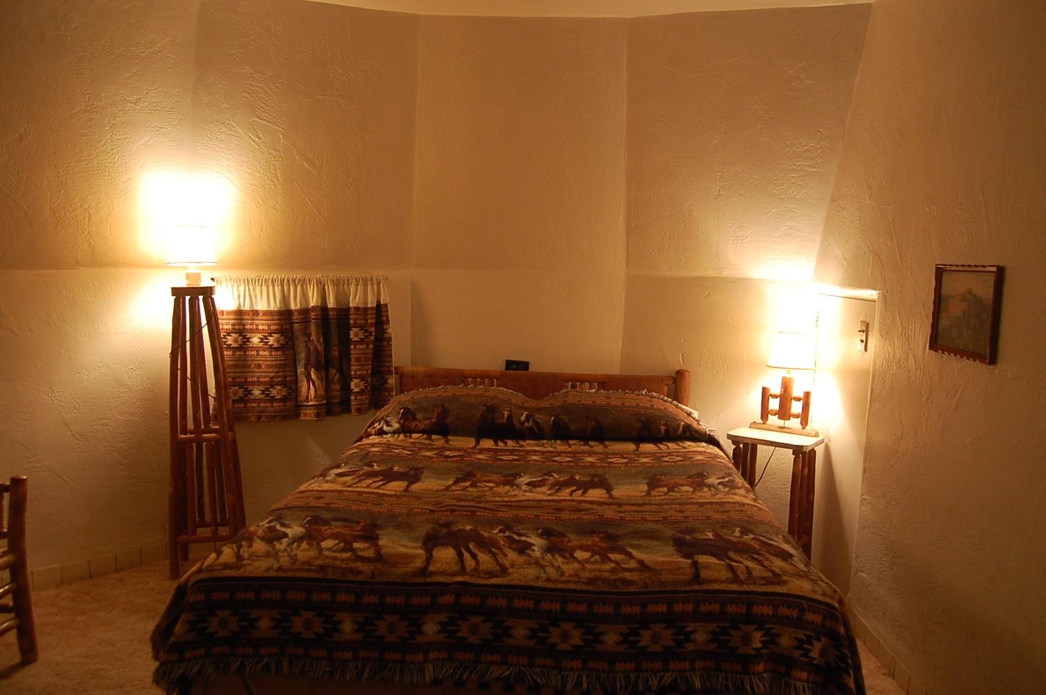 My Bed in the Wigwam Inn.JPG