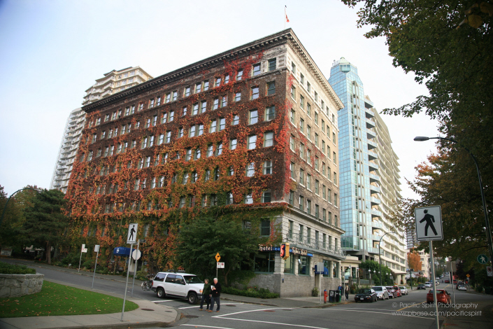 The Sylvia Hotel (1912), Vancouver’s famous landmark photo - Pacific Spirit Photography photos