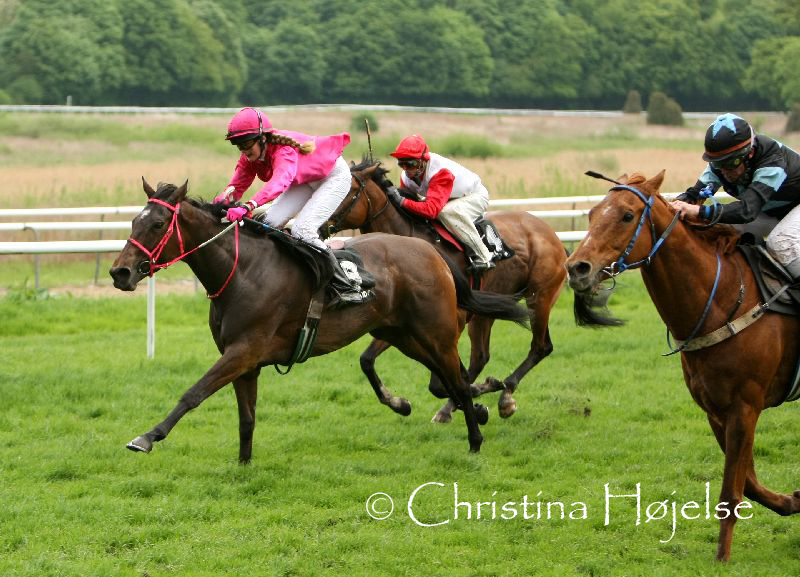 8066f.jpg (Irish Smile & Van Ruymbeke)