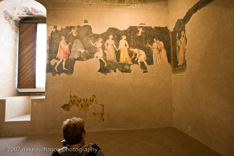 Frescoes in the painted room of La Rocca